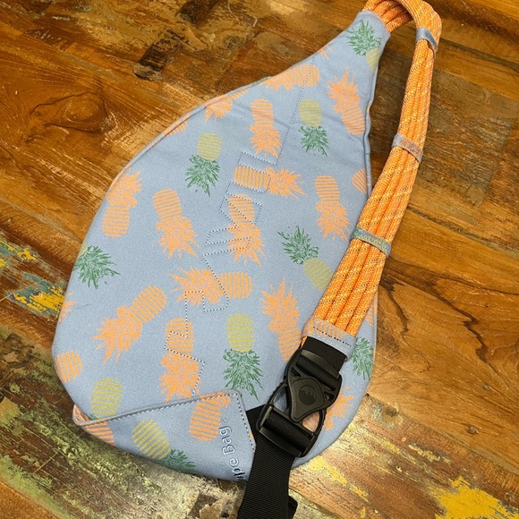 NWT Kavu Rope Bag-Pineapple Pirouette - Picture 2 of 5